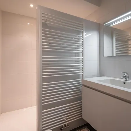 Beautiful Beach-appartment Between Knokke &